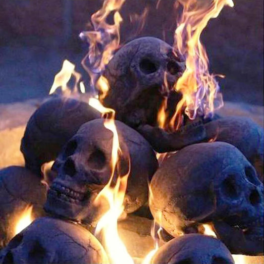Firepit Skull Fire Logs, Halloween Spooky Pumpkin Ceramics Statue Skull Figurine for Indoor or Outdoor Fireplaces, Skulls Fire Shaped Stones for Fire Pit Bonfire Campfire Fireplaces a 1Pc